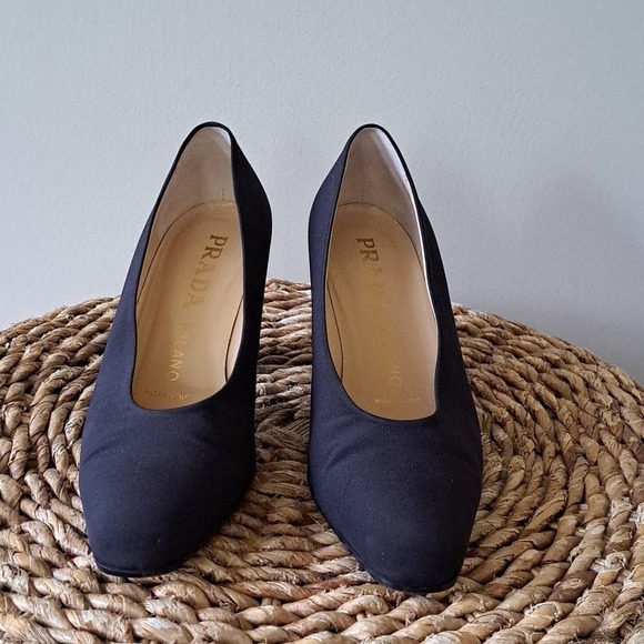Prada Womens Vintage Luxury Black Fabric Formal 3" Pump Heels EU38/US8 - Picture 3 of 9